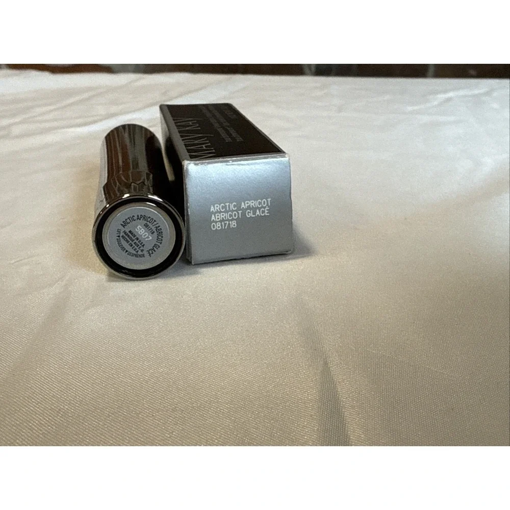 New In Box Mary Kay‎ True Dimensions Sheer Lipstick Arctic Apricot Full Size